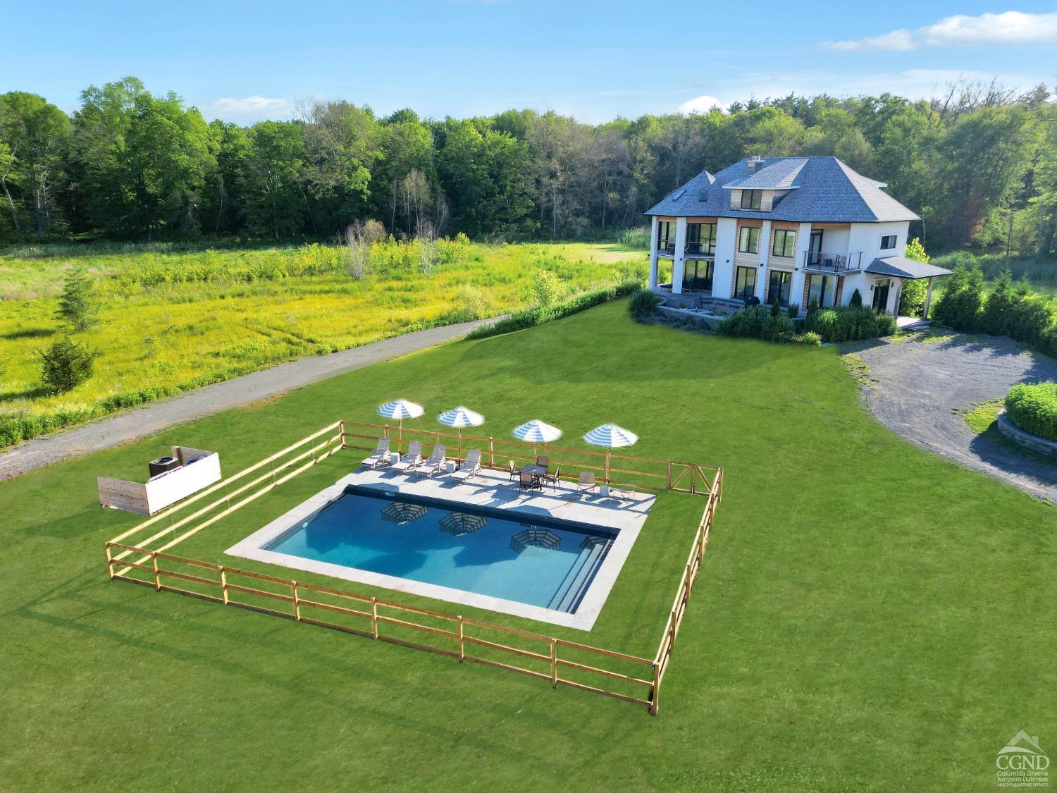 28 Ny 32A, Saugerties, New York - 3 Bedrooms  
5 Bathrooms  
11 Rooms - 