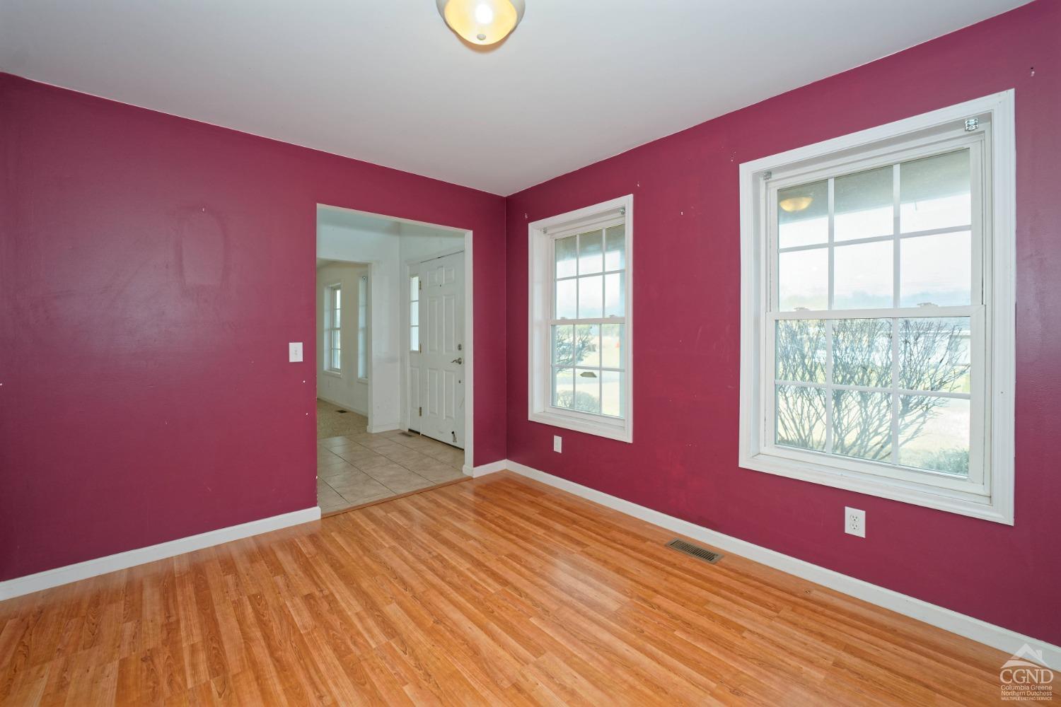 24 Laura Lane Ln, Ravena, New York image 8