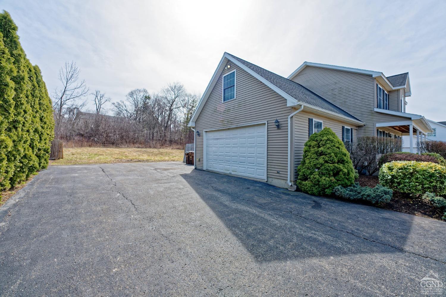 24 Laura Lane Ln, Ravena, New York image 42