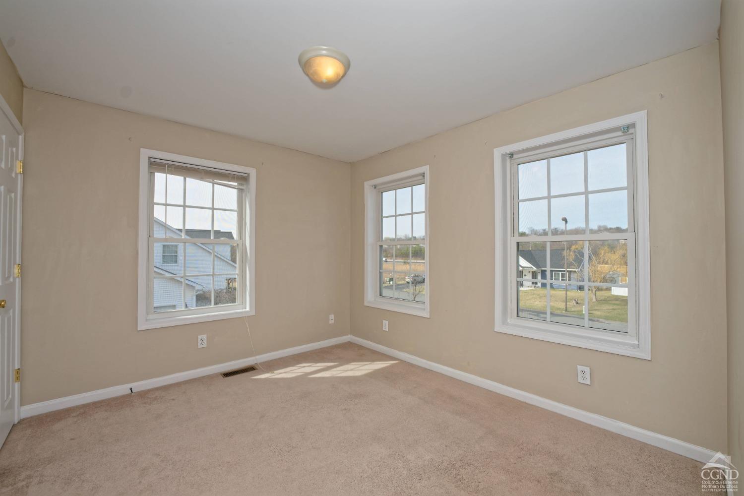 24 Laura Lane Ln, Ravena, New York image 29