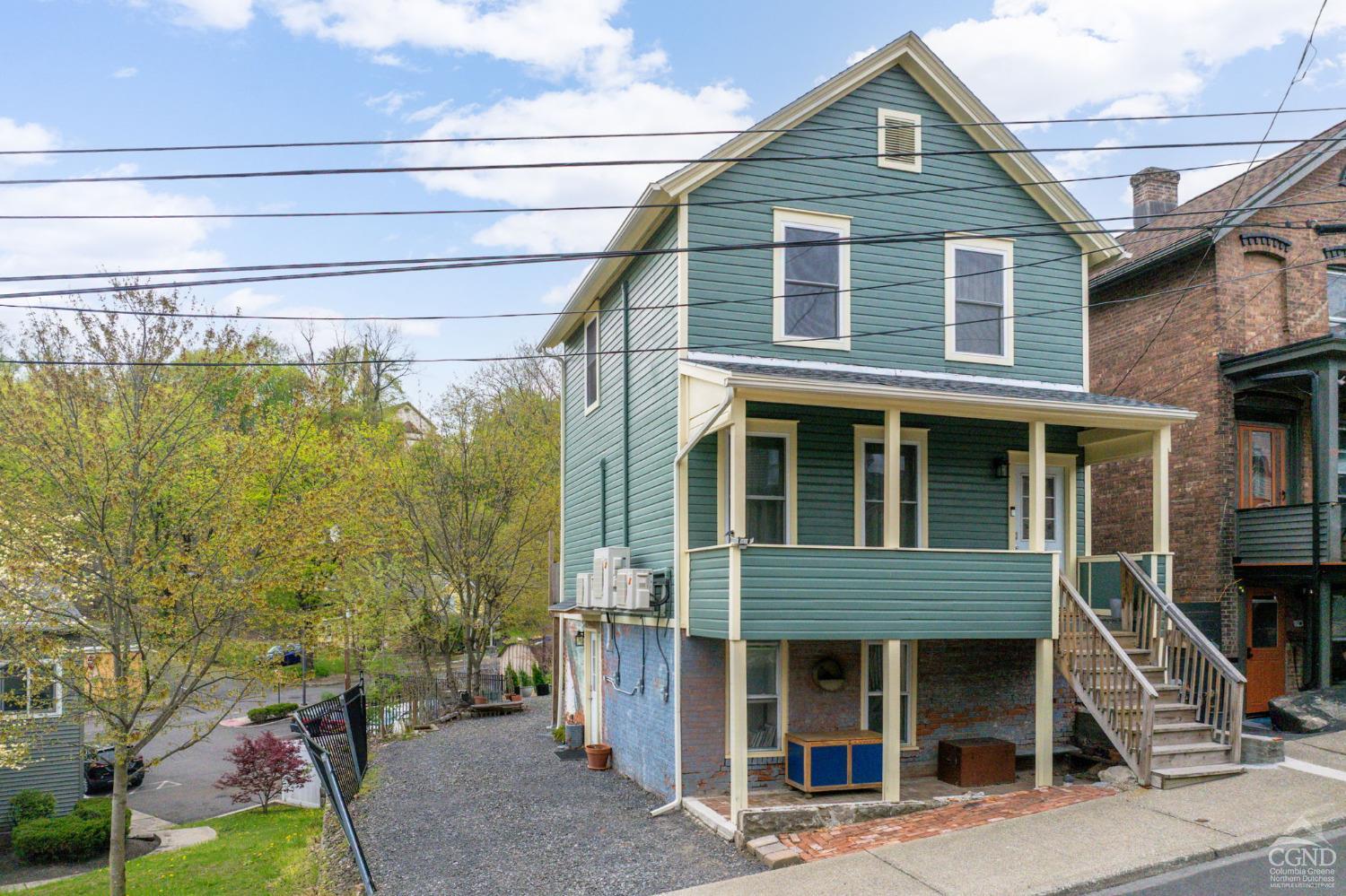 117 Newkirk Avenue, Kingston, New York - 3 Bedrooms  
3 Bathrooms - 