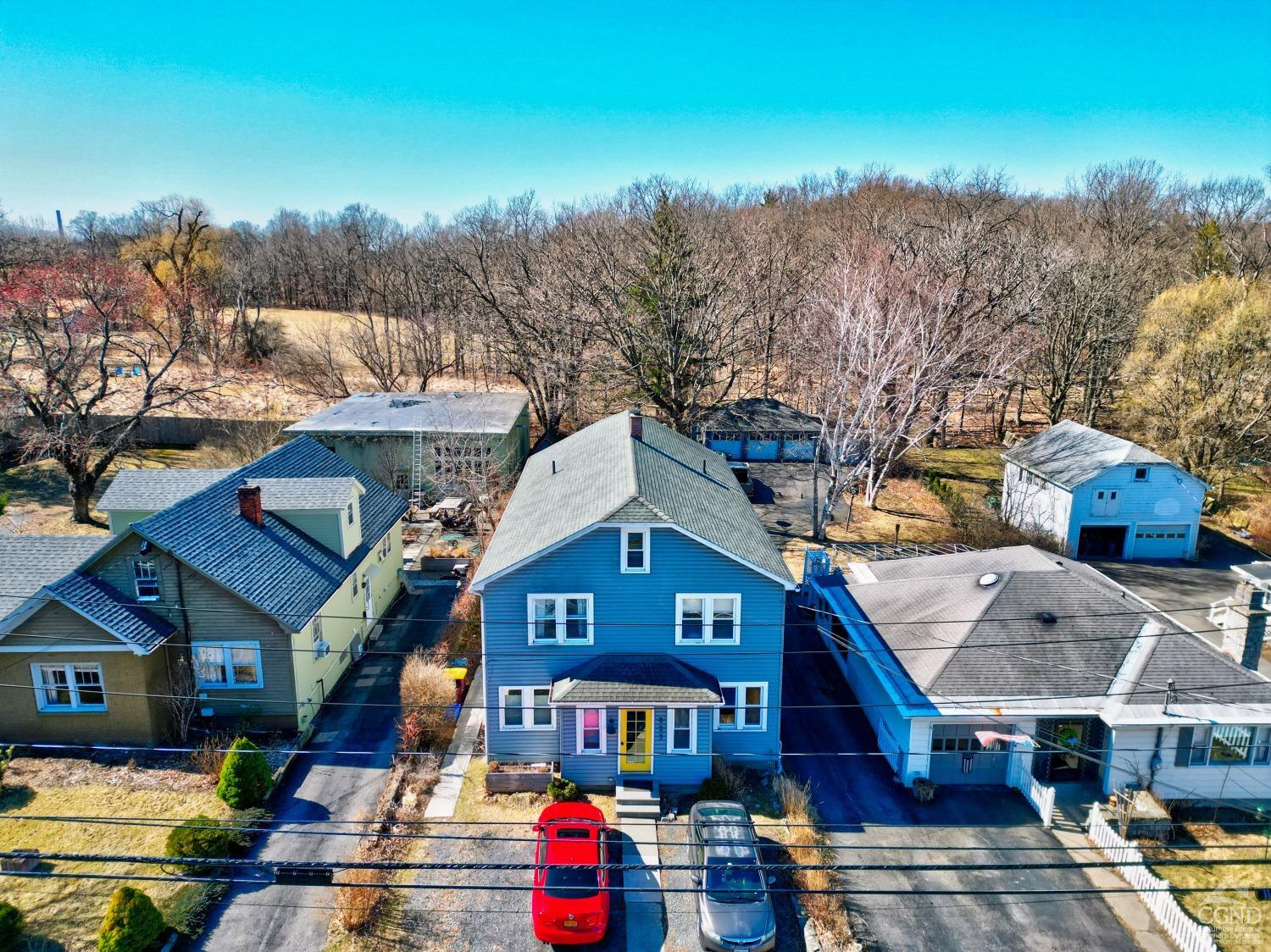 825 Union Street, Hudson, New York - 4 Bedrooms  
4 Bathrooms - 