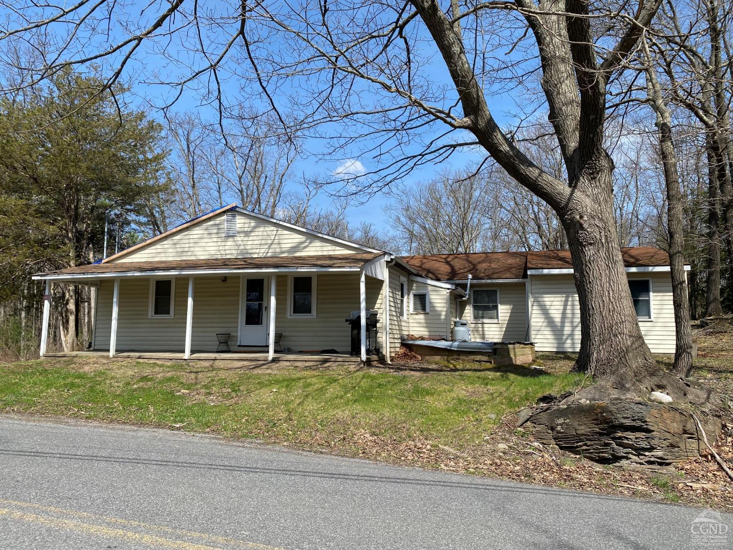 20 M Simons Road, Cairo, New York - 1 Bedrooms  
1 Bathrooms  
3 Rooms - 