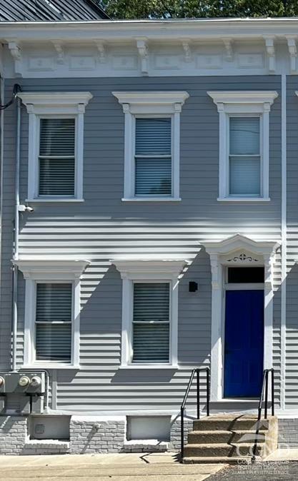 516 State Street, Hudson, New York - 2 Bedrooms  
1 Bathrooms  
7 Rooms - 