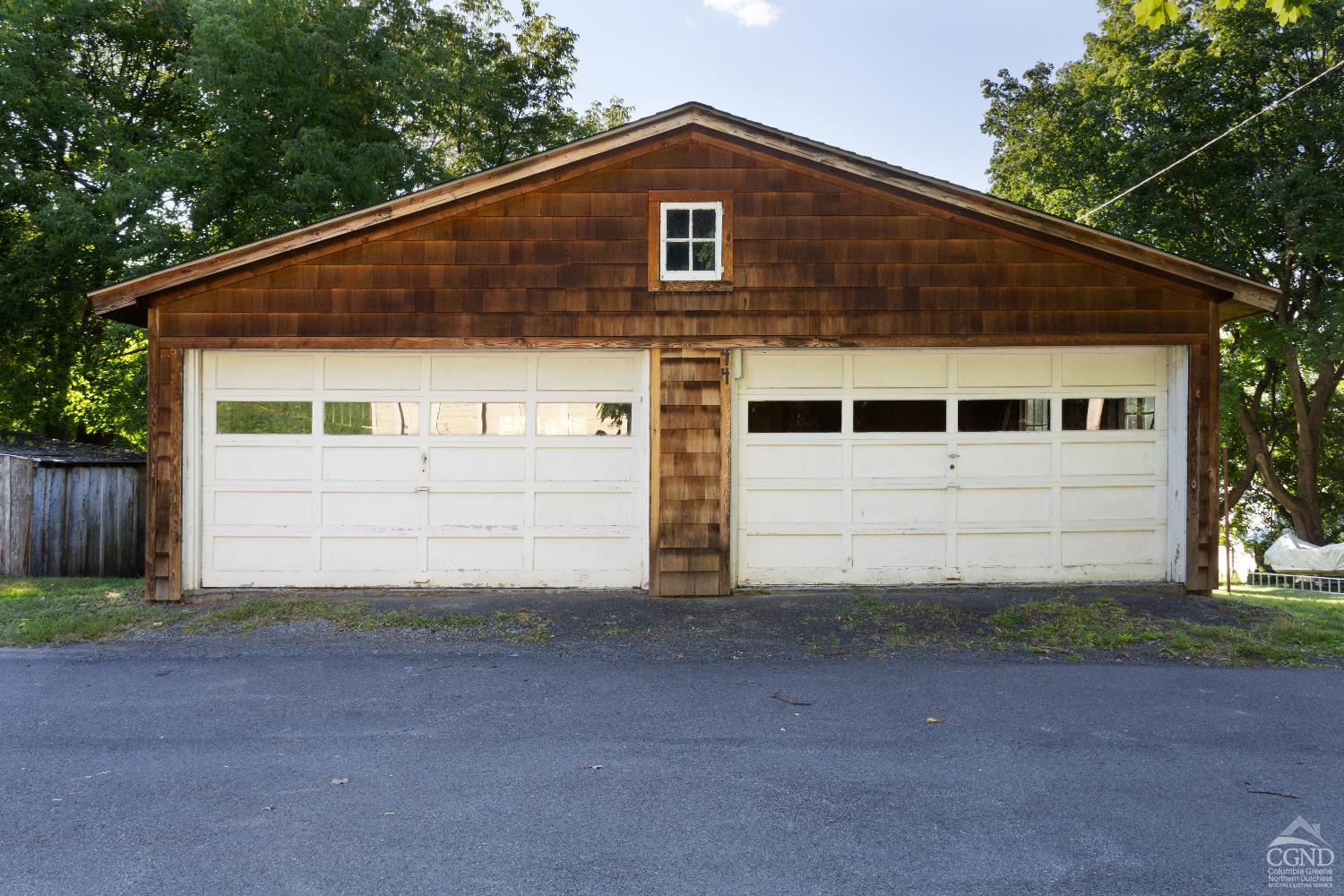 44 Worth Avenue, Hudson, New York image 32
