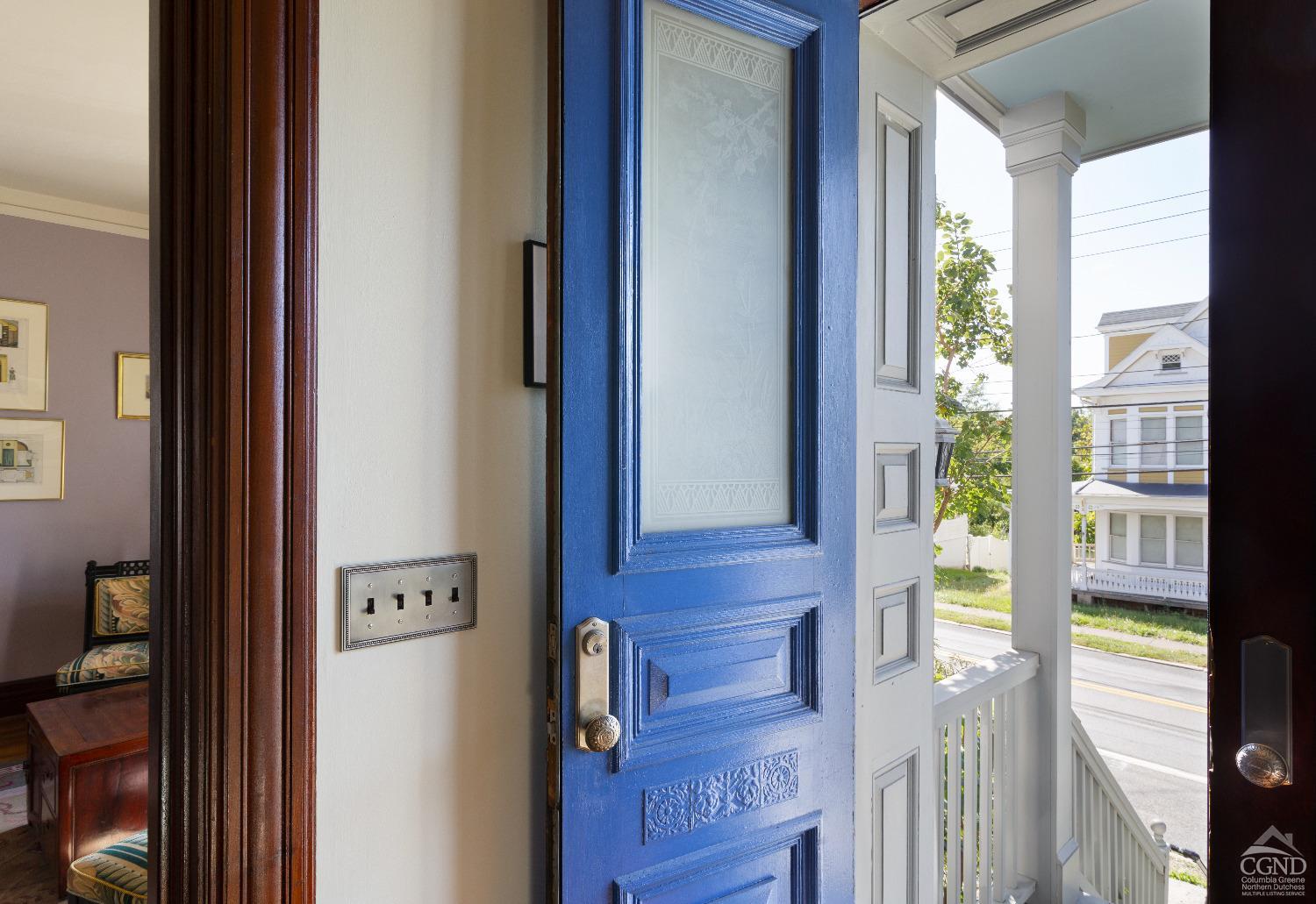 44 Worth Avenue, Hudson, New York image 4