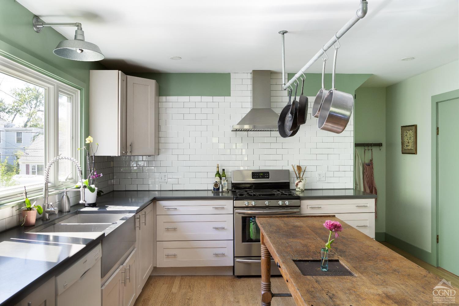 44 Worth Avenue, Hudson, New York image 13