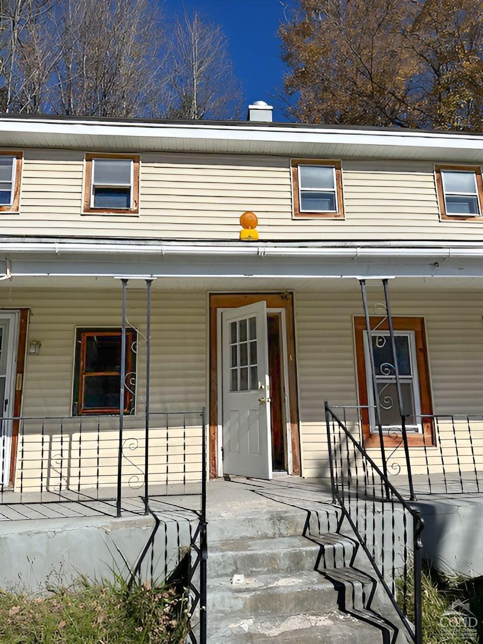 86 Maple Street, Margaretville, New York - 2 Bedrooms  
1 Bathrooms  
6 Rooms - 