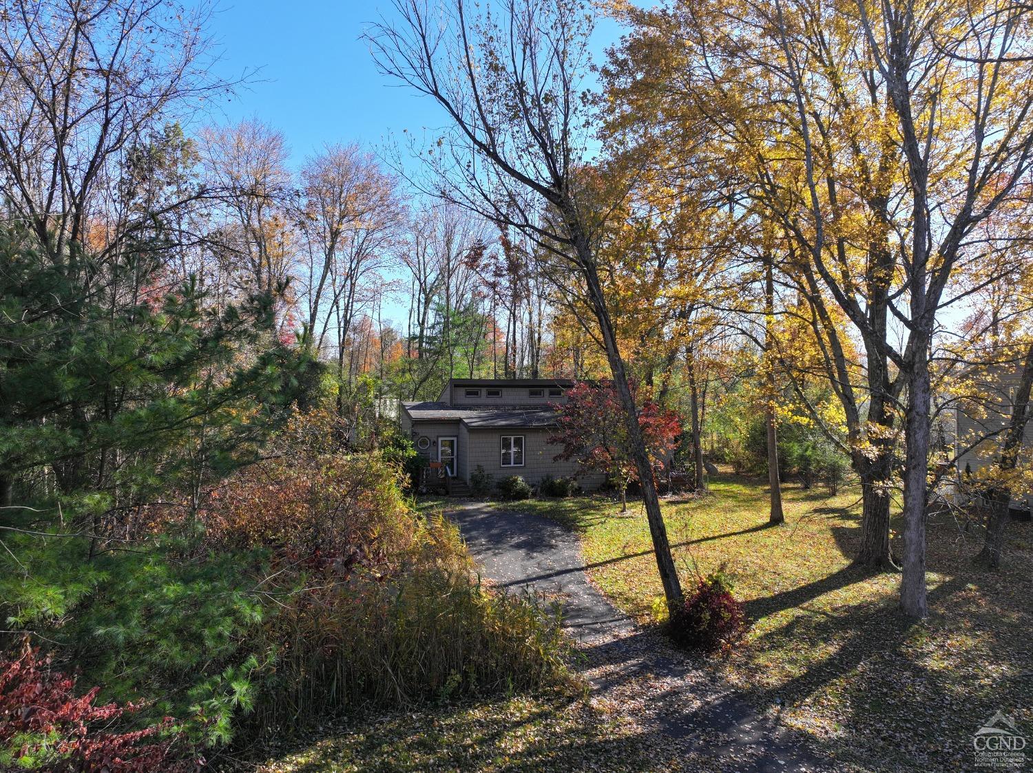 888 Sleepy Hollow Road, Coxsackie, New York - 3 Bedrooms  
2 Bathrooms  
6 Rooms - 