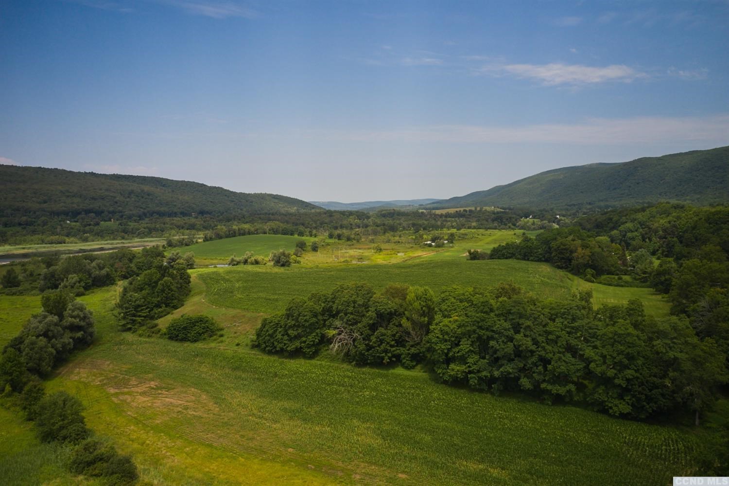 Boston Corners Road, Millerton, New York image 7