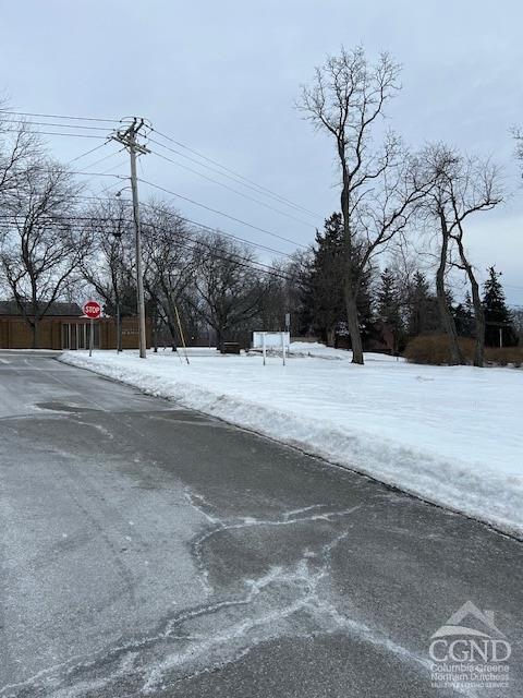 Cedar Parkway, Greenport, New York image 5