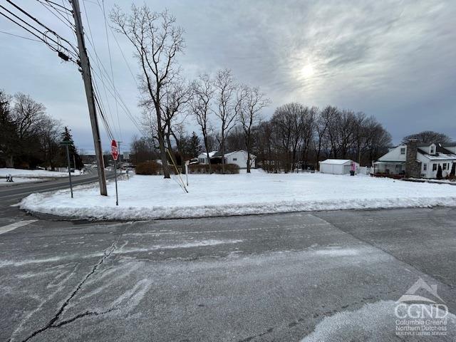Cedar Parkway, Greenport, New York image 4