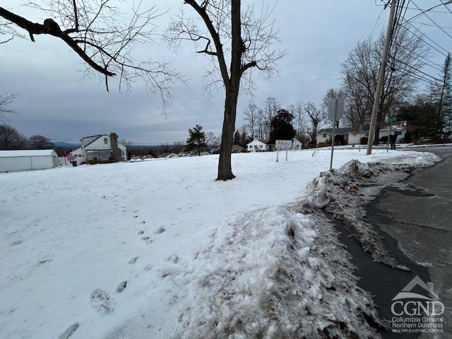 Cedar Parkway, Greenport, New York image 3