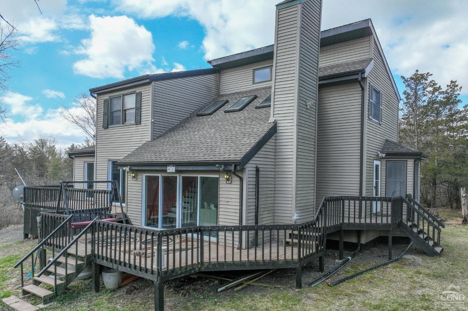 Property for Sale at 169 Haunted Cir Cir, Coxsackie, New York - Bedrooms: 3 
Bathrooms: 2 
Rooms: 9  - $799,000