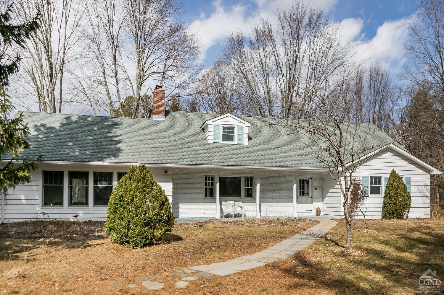 93 E Kerleys Corners Road, Red Hook, New York image 1