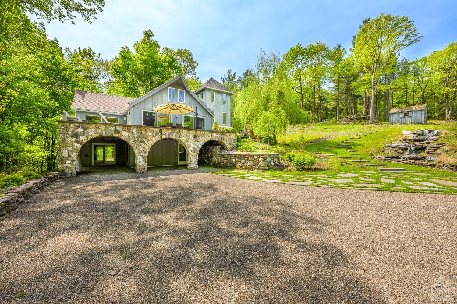 60 Block Lane, Taghkanic, New York - 3 Bedrooms  
3 Bathrooms  
9 Rooms - 