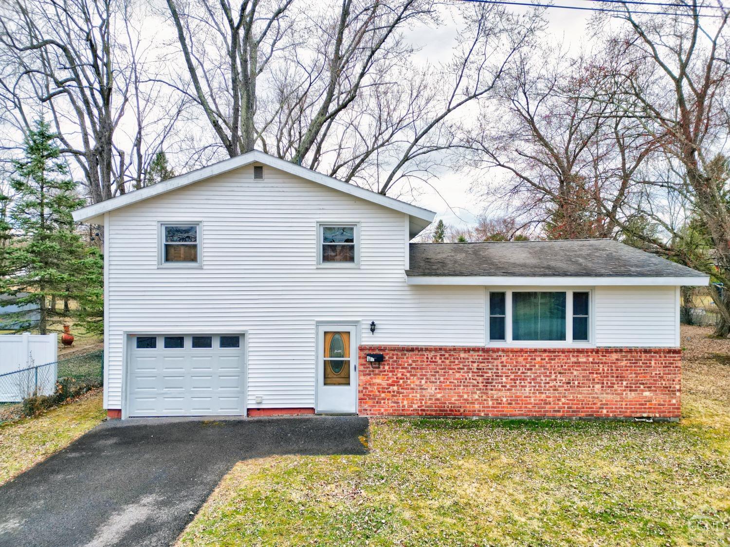 17 Bogardus Ave Ave, Catskill, New York image 14