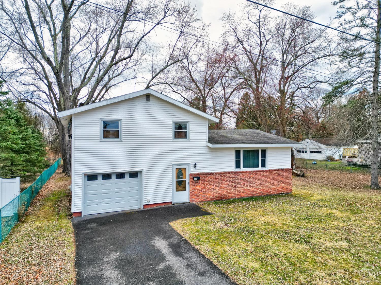 17 Bogardus Ave Ave, Catskill, New York image 43