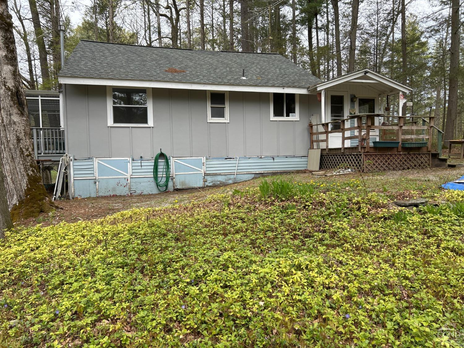 147 Lake Lane, Millerton, New York - 2 Bedrooms  
1 Bathrooms  
5 Rooms - 