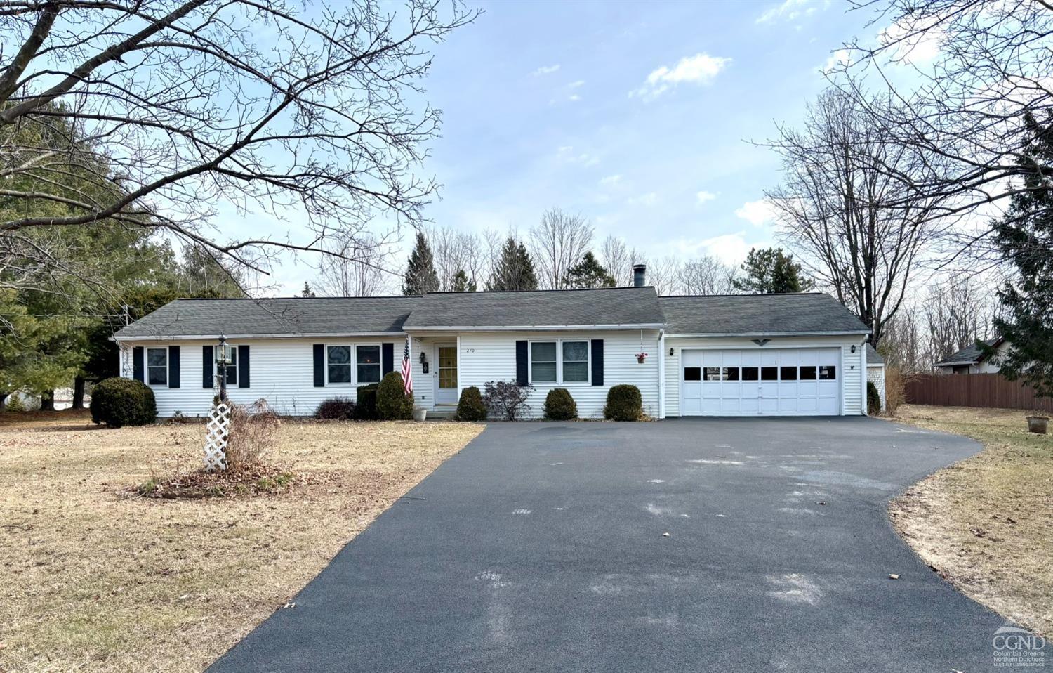 270 Maple Lane, Kinderhook, New York image 1