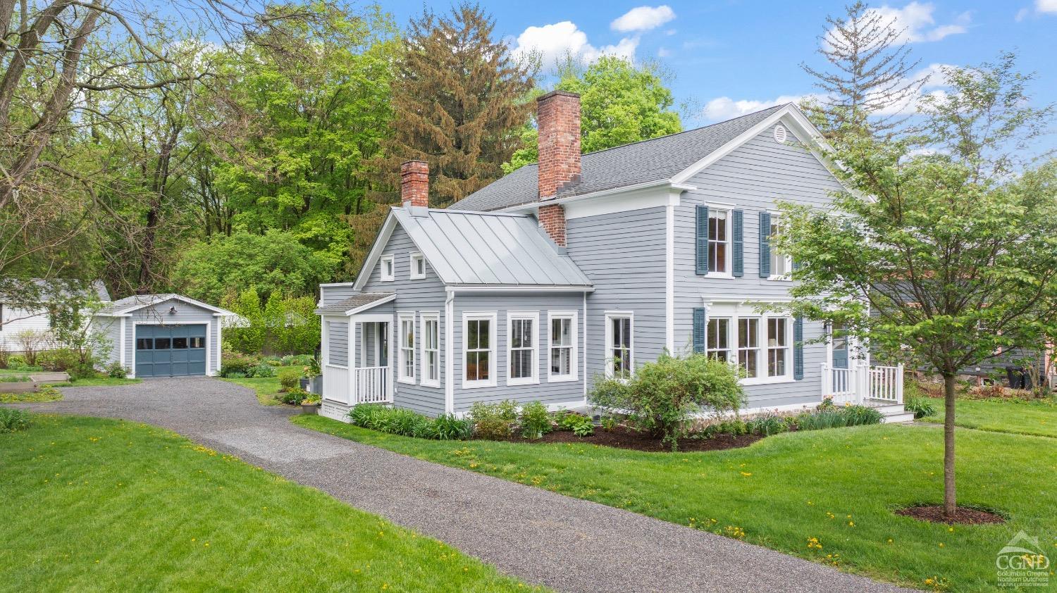 32 Albany Ave Ave, Kinderhook, New York - 4 Bedrooms  
2 Bathrooms  
8 Rooms - 