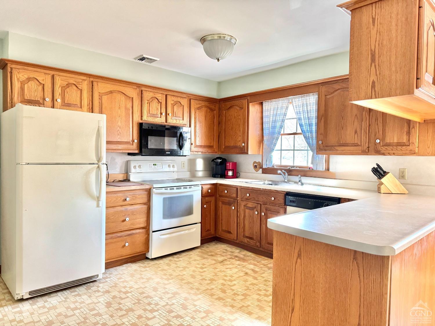 26 Cone Place, Leeds, New York image 7