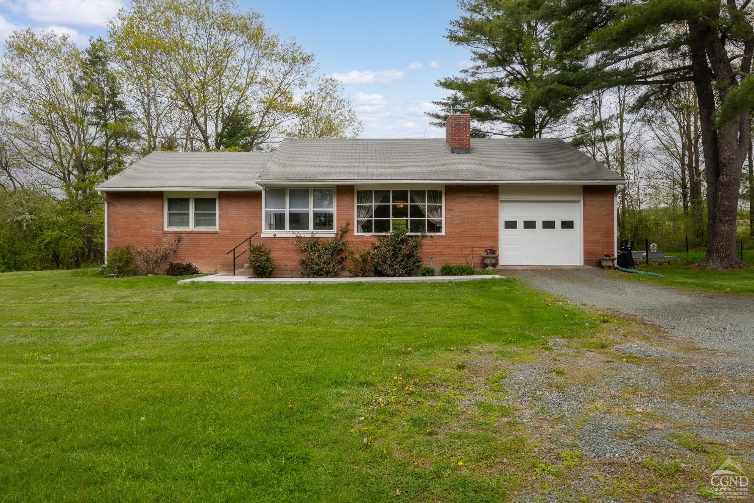 Photo 1 of 27 Upper Cady Rd, Old Chatham, New York, $459,000, Web #: 157083