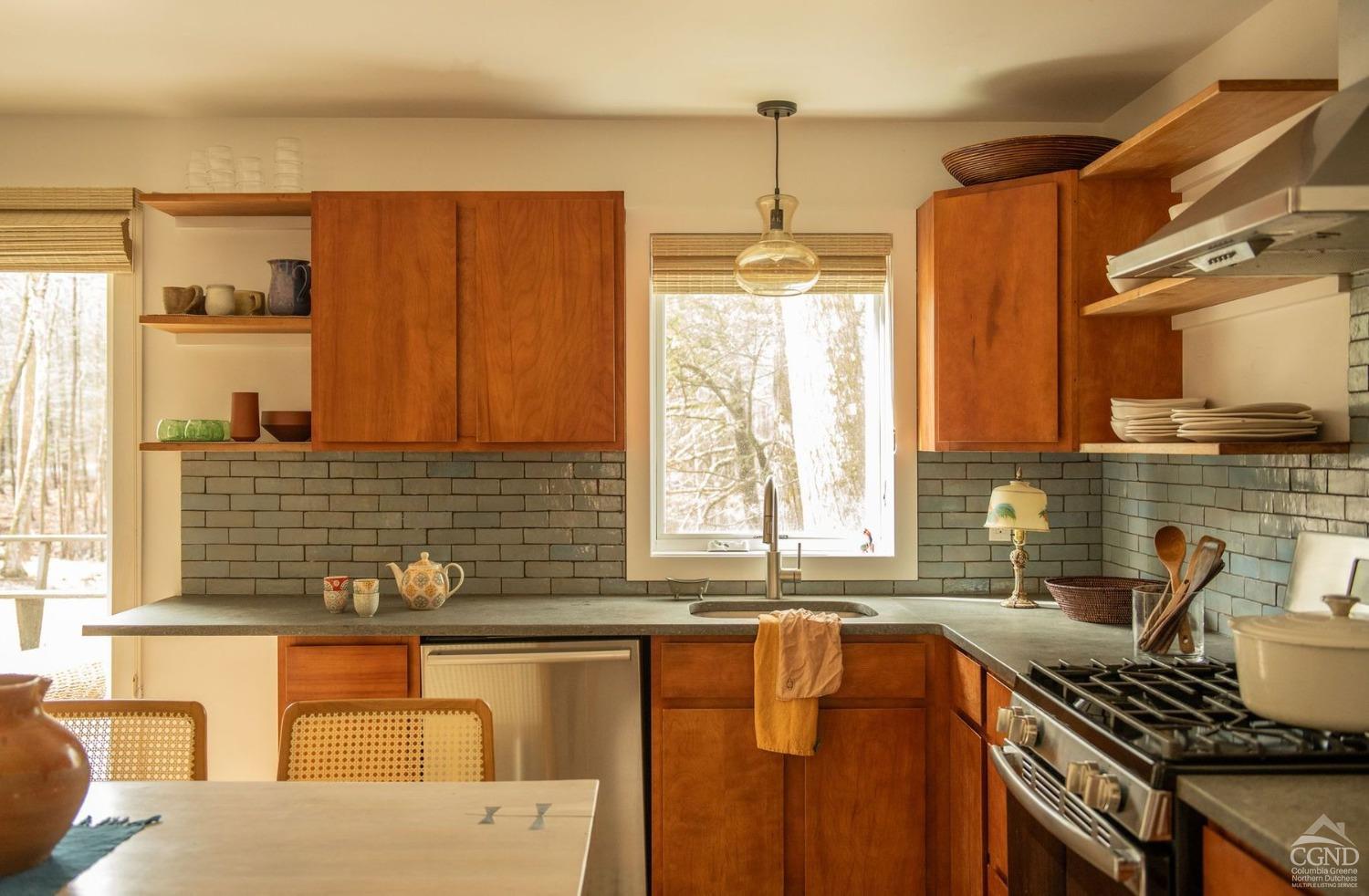 241 Silver Hollow Rd, Willow, New York image 3