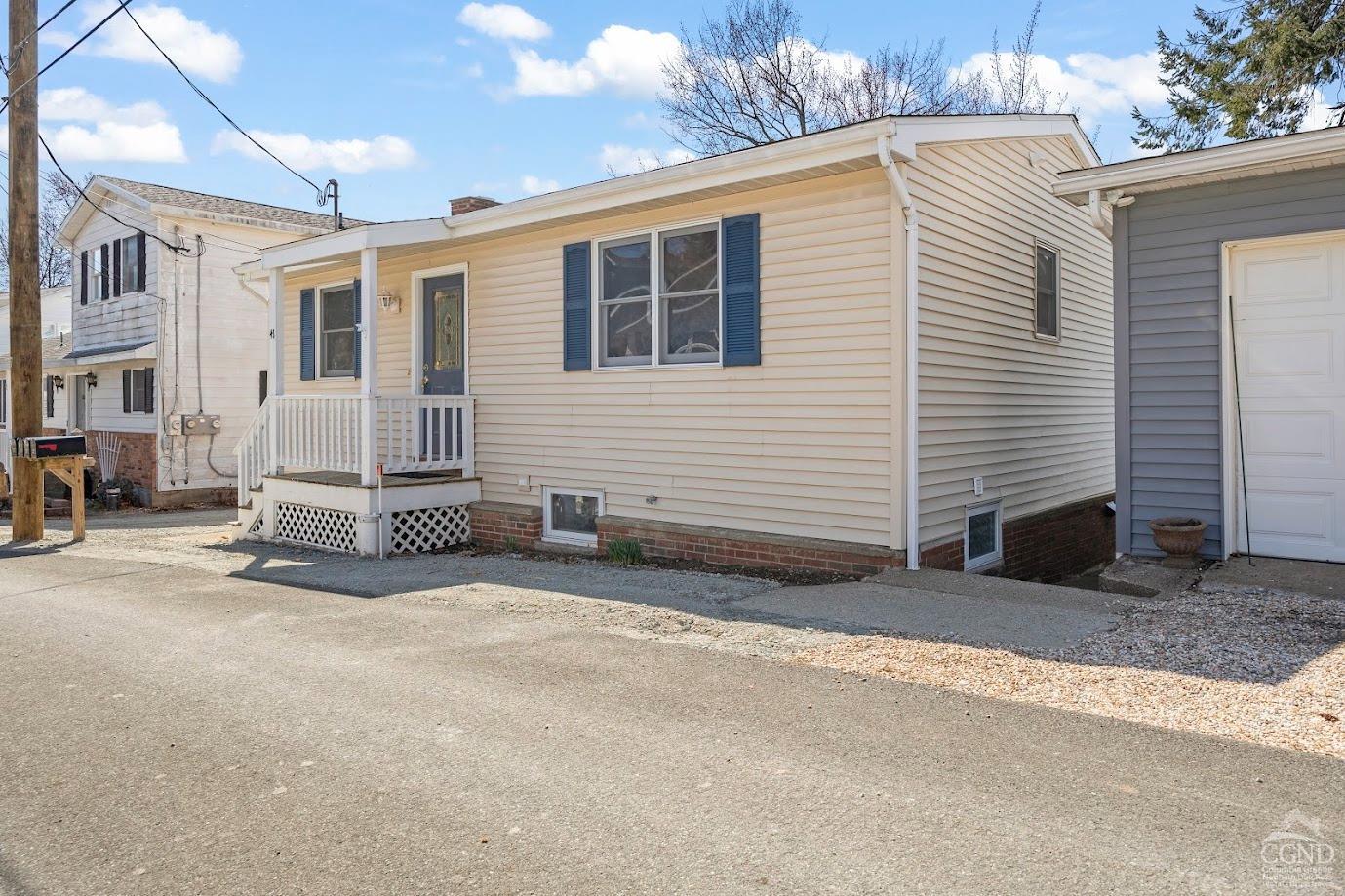 41 NE East Shore Drive, Valatie, Texas image 3