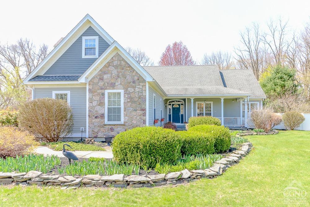 14 Presidential Drive Dr, Kinderhook, New York - 3 Bedrooms  
3 Bathrooms  
8 Rooms - 