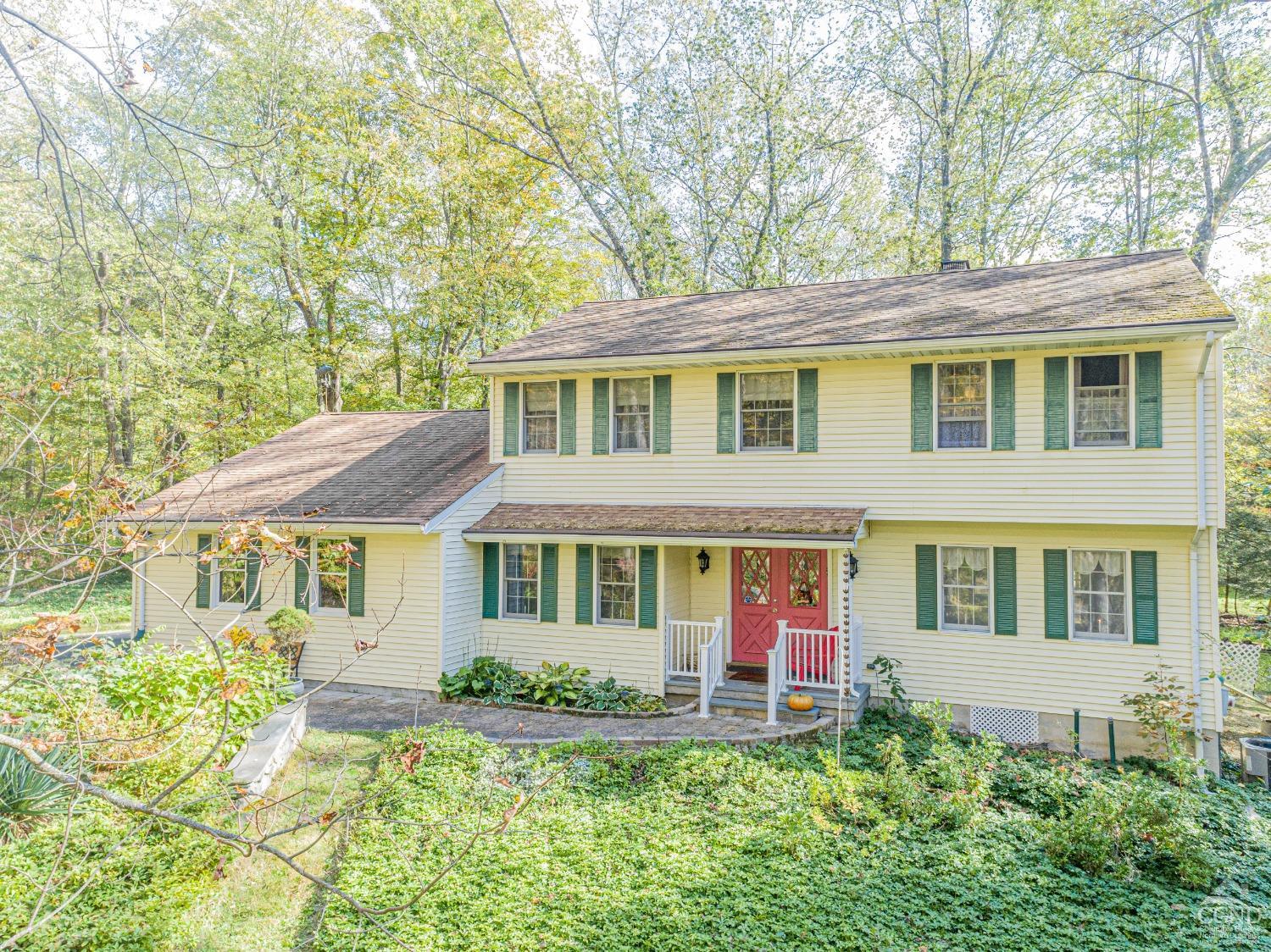 26 Matuk Drive, Hyde Park, New York image 1
