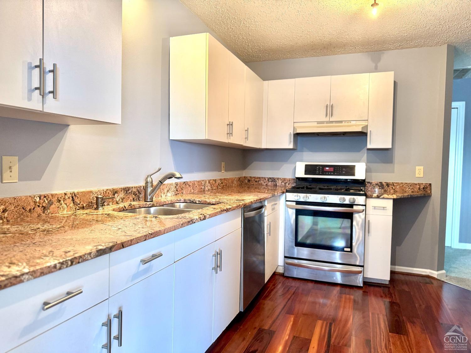 85 Riverview, Port Ewen, New York image 15