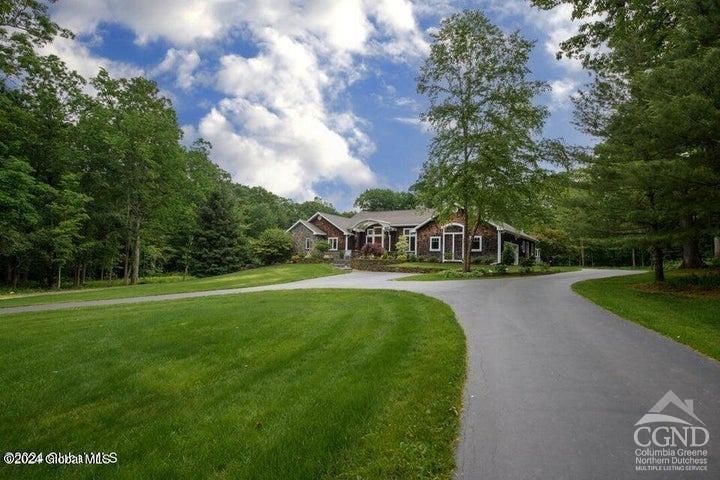 Property for Sale at 47 Dogwood Knolls, Valatie, New York - Bedrooms: 4 
Bathrooms: 5 
Rooms: 10  - $1,625,000