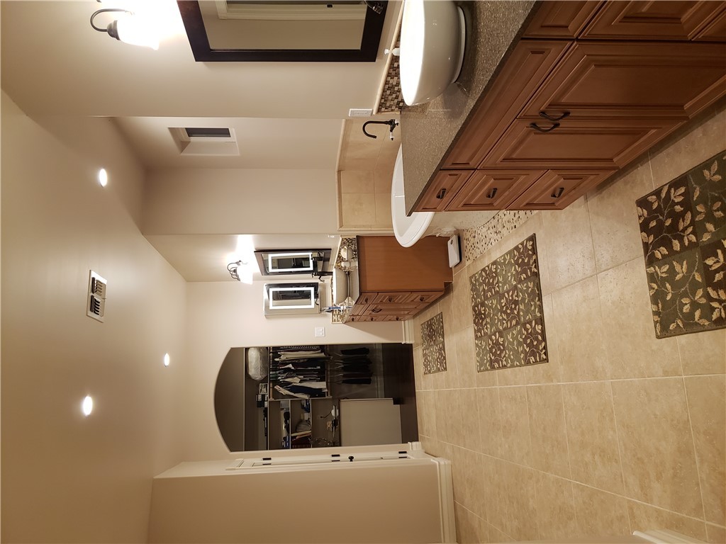 Kingman, Arizona, 86401, United States, 4 Bedrooms Bedrooms, ,4 BathroomsBathrooms,Residential,Active,1844281