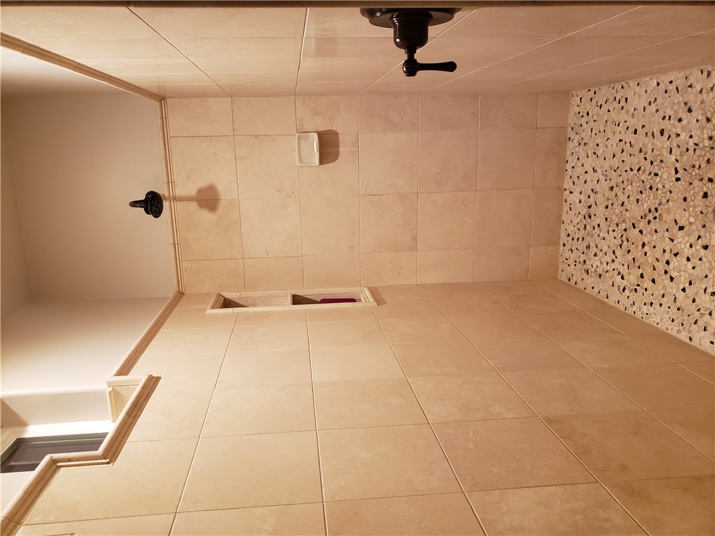 Kingman, Arizona, 86401, United States, 4 Bedrooms Bedrooms, ,4 BathroomsBathrooms,Residential,Active,1844281