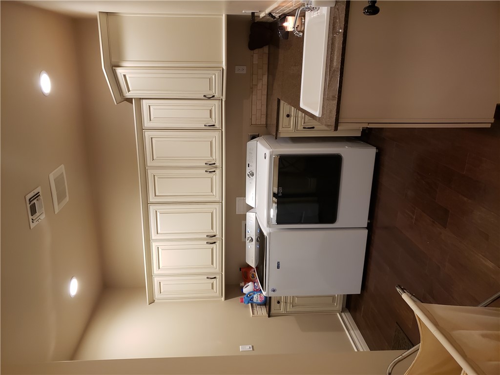 Kingman, Arizona, 86401, United States, 4 Bedrooms Bedrooms, ,4 BathroomsBathrooms,Residential,Active,1844281