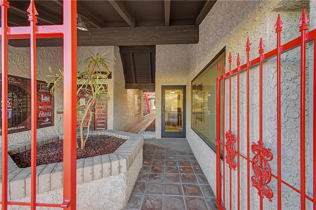 2152 McCulloch Boulevard