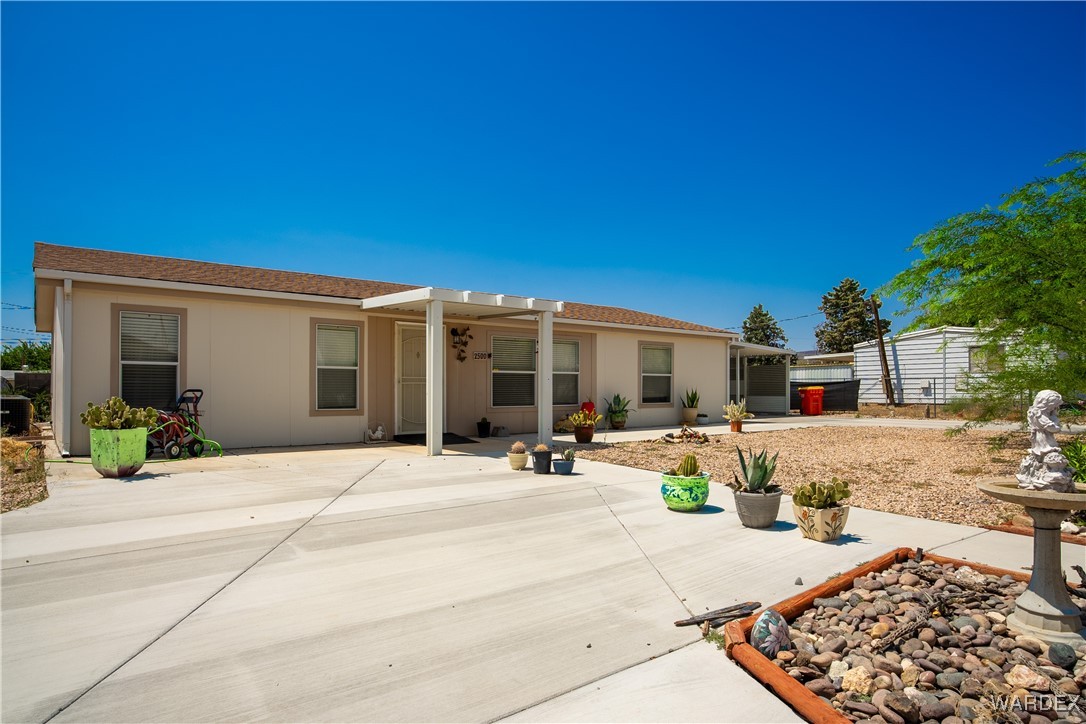 View Kingman, AZ 86409 mobile home