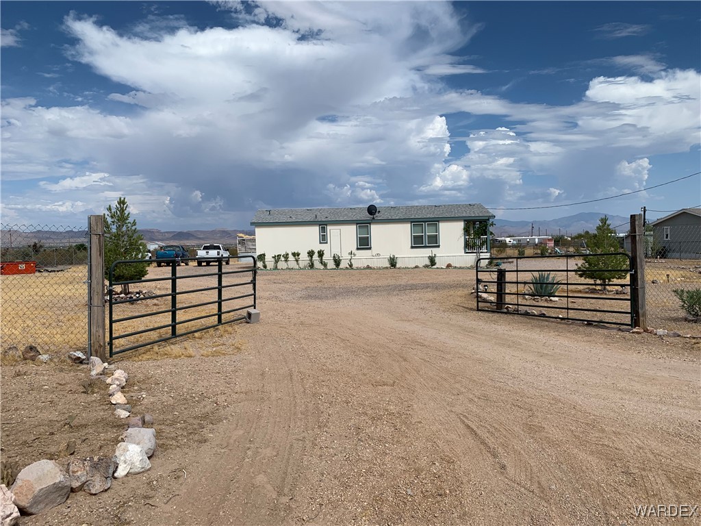 View Golden Valley, AZ 86413 mobile home