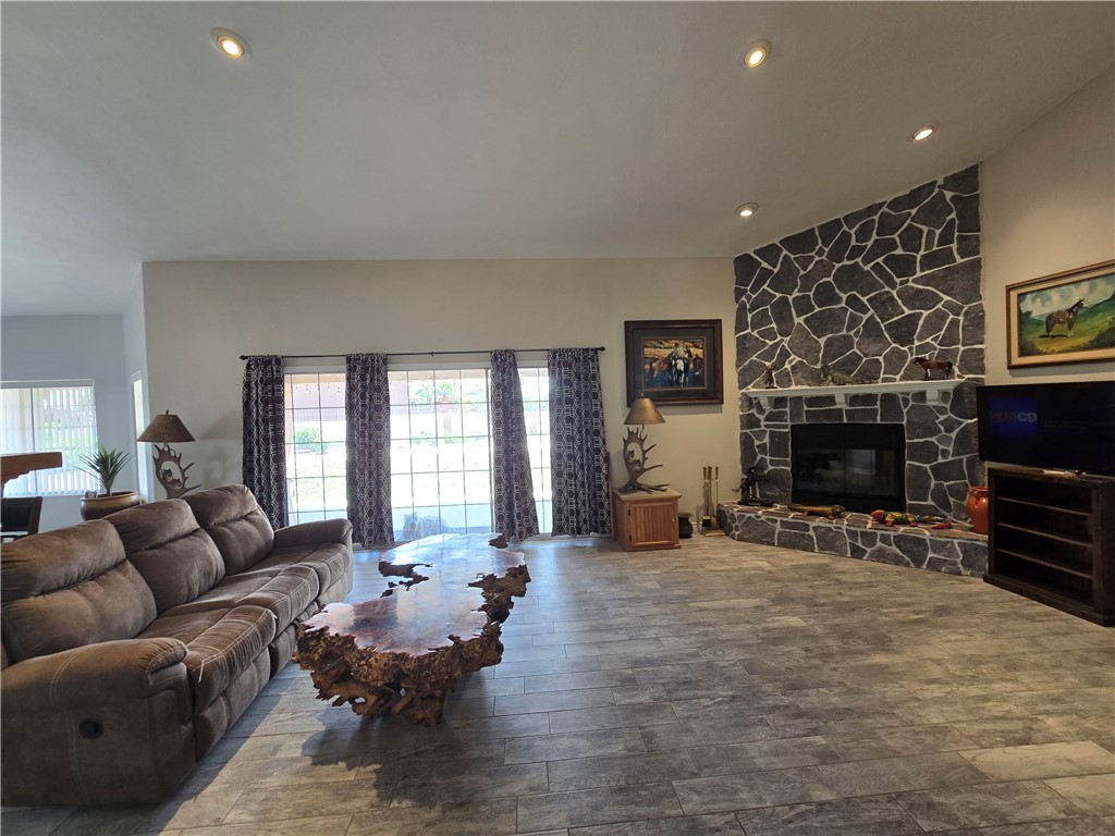 1550 Mountain Trail Road