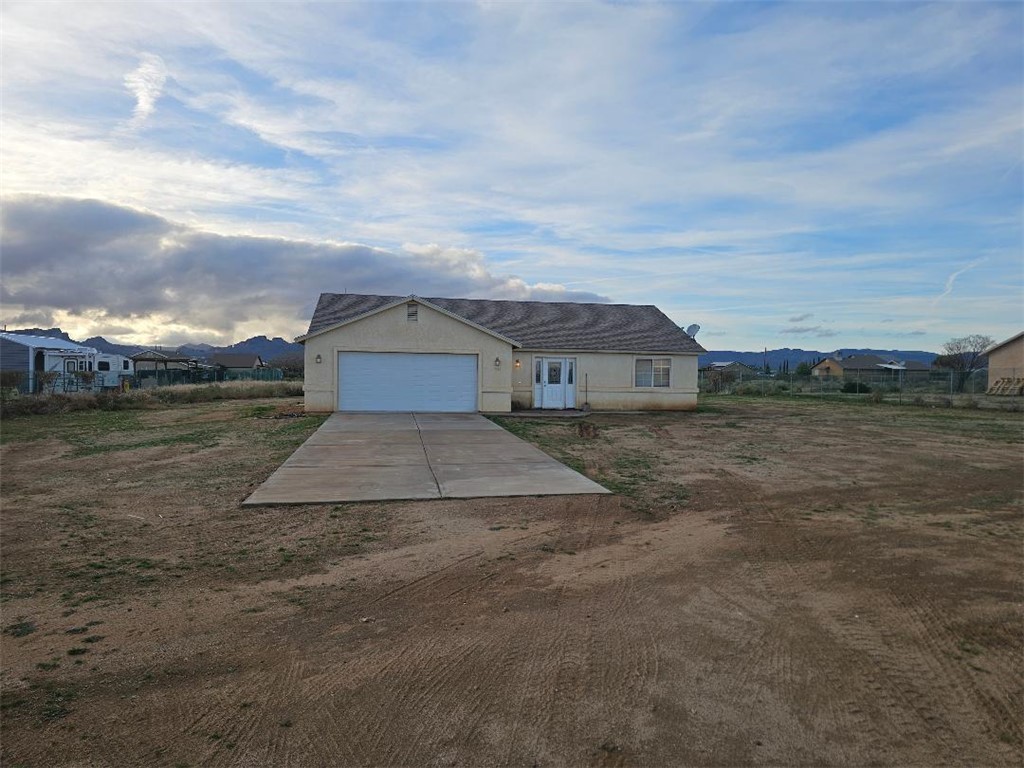 1069 S Teddy Roosevelt Rd