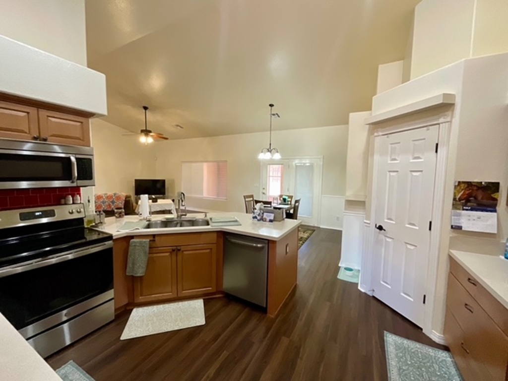 1944 & 1966 E Fortuna Court