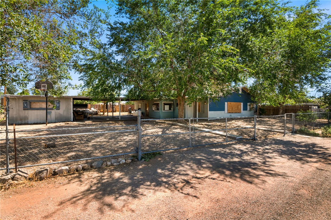 3704 E Hearne Avenue