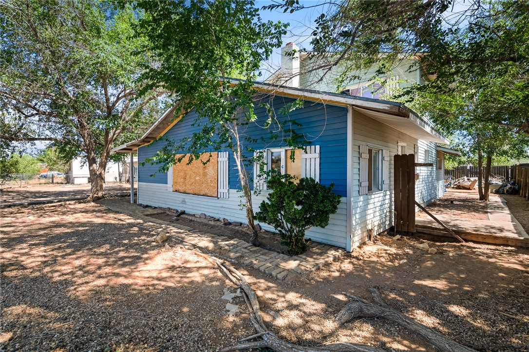 3704 E Hearne Avenue