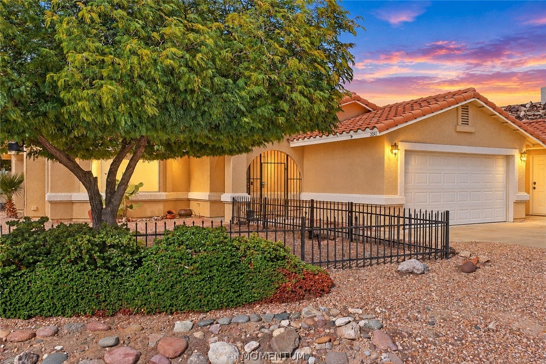 2041 E Primavera Court