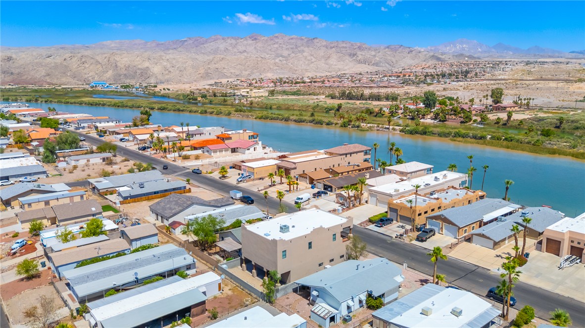 906 Riverfront Drive