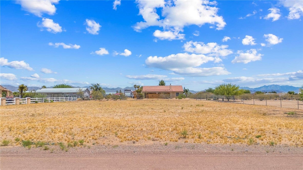 3654 N Saturn Road
