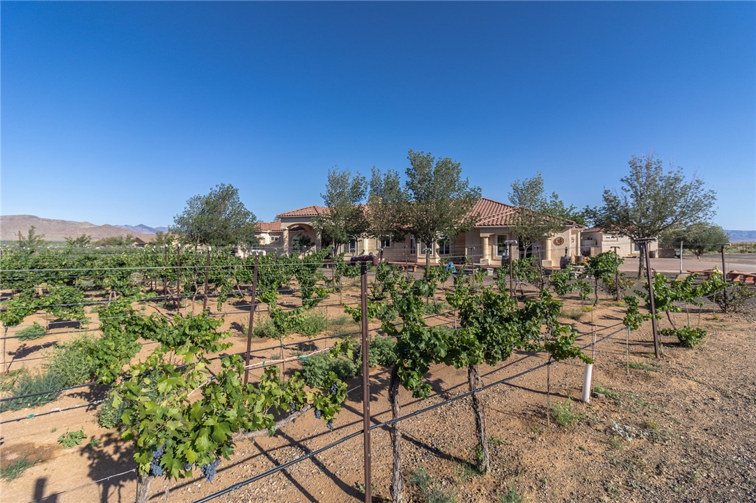 6927 E Brooks Boulevard