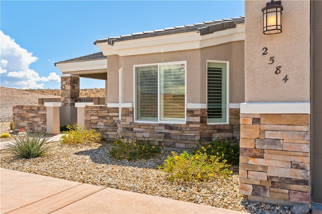 2584 Climbing Rock Lane