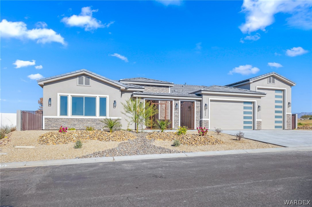 2353 E Calle Toledo